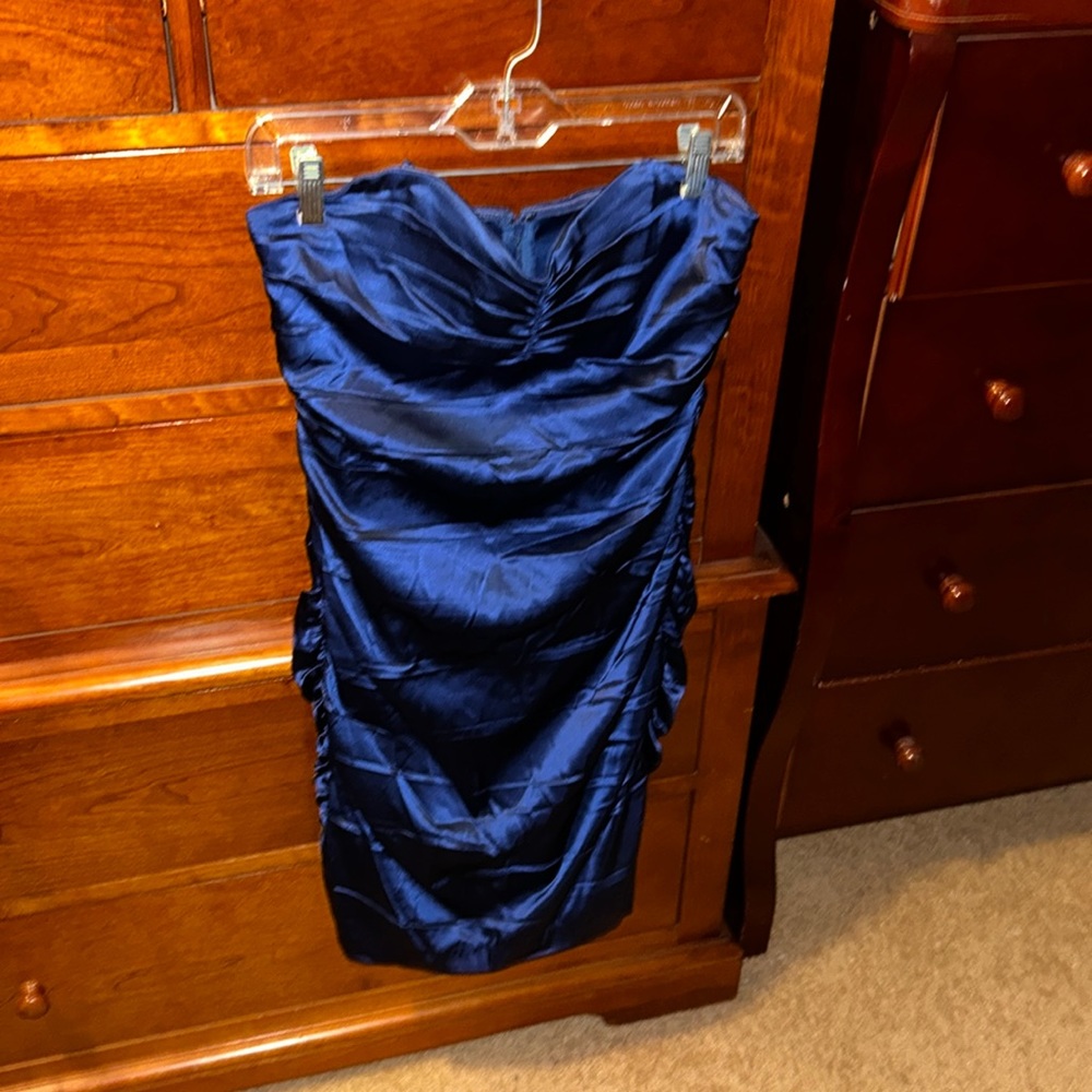 95% silk strapless vintage dress